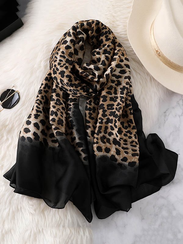 Stylish Leopard Gradient Silk Scarf