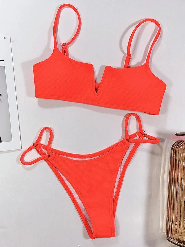 Solid Color V-Neck Bandeau Split Bikini Swimsuit