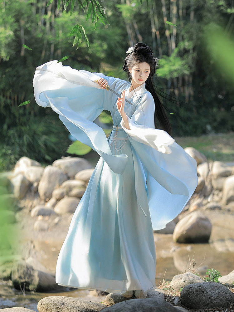 Wei Jin dynasty hanfu blue hanfu dress frostveil - yunduanzhiqi 云端之憩 Stupa Stones