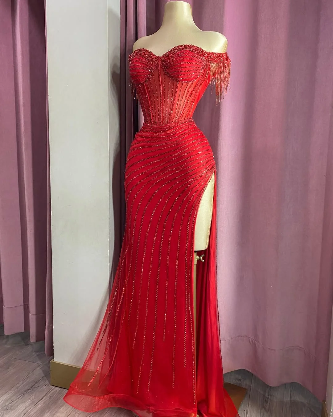 Glamorous Red Off-The-Shoulder Beadings Split Sleeveless Prom Dress YK0161
