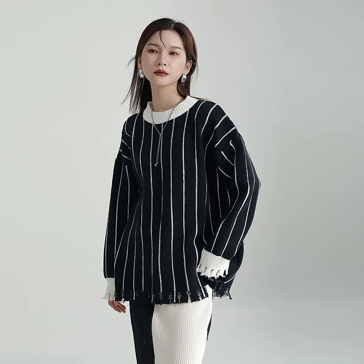 Literary Striped Round Neck Knit Sweater - yankia