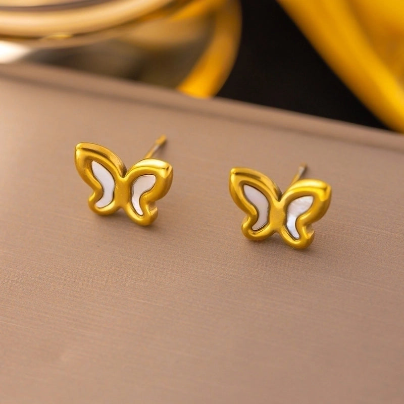 1 Pair Sweet Letter Heart Shape Flower Plating Titanium Steel Ear Studs