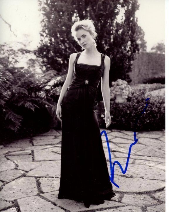 RADHA MITCHELL signed autographed Photo Poster painting