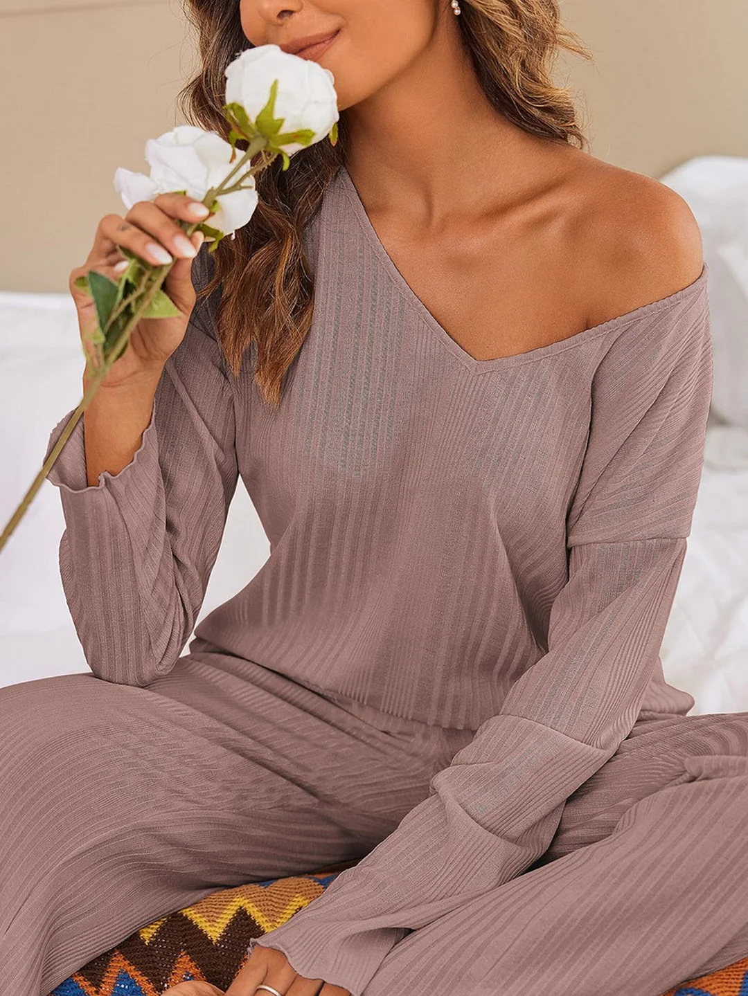 Women Half Sleeve V-neck Solid Color Dress