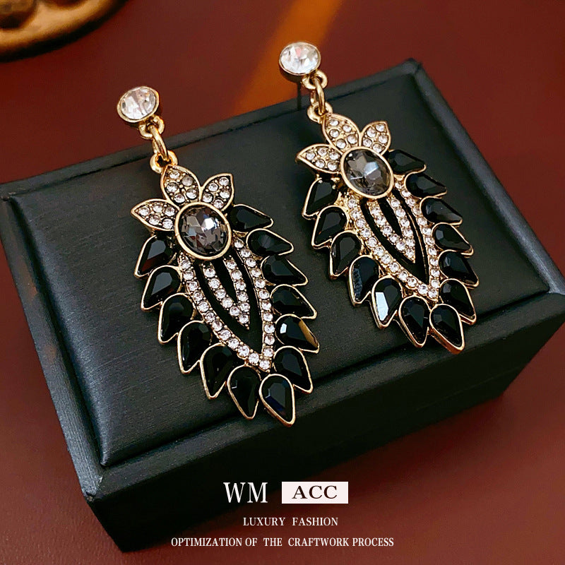 Medieval Leaf Geometric Leaf Alloy Oil Dripping Earrings