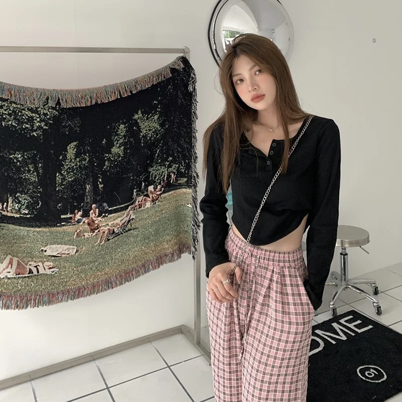 Uveng Uveng Sense Long-Sleeved T-Shirt Female 2024 Spring And Autumn New Korean Version Slim Careful Machine Bottom Shirt Short Student Jacket