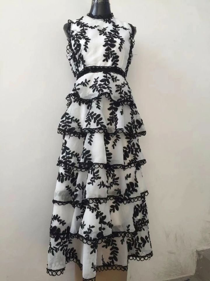 2021 Runway Summer Women Sexy Hollow Out Lace Sleeveless Cake Dress Retro High Waist  Vacation Dress Vestido Robe