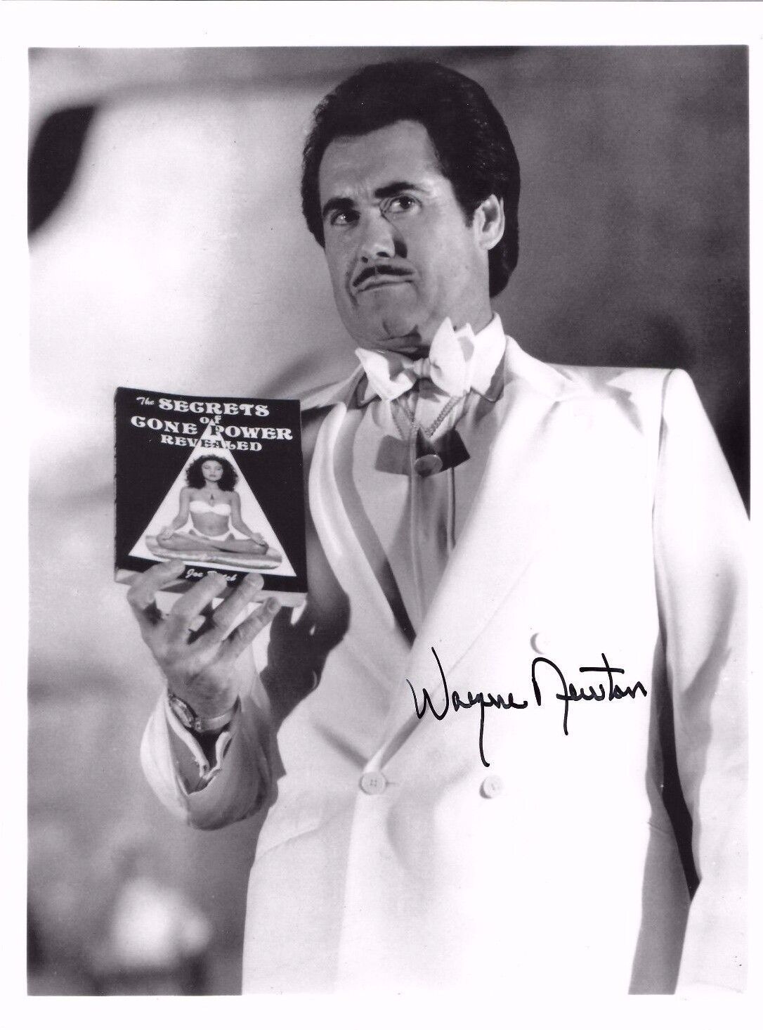 Wayne Newton Signed 8x10 Photo Poster painting JAMES BOND VILLAIN - LICENSE TO KILL -RARE! H451