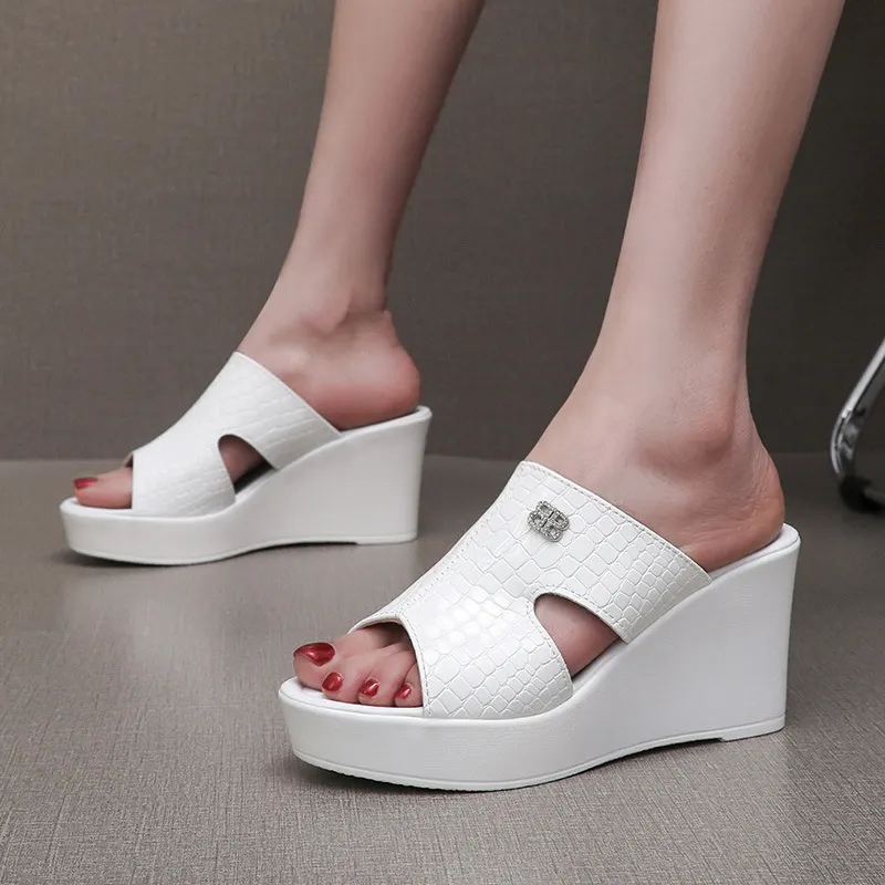 Breakj Breakj Leather Slope And Slippers Women Wearing Fashion Pine Cake Thick Bottom Fitting Room A Word Drag Anti-Slip High And Cow Skin Cold Drag