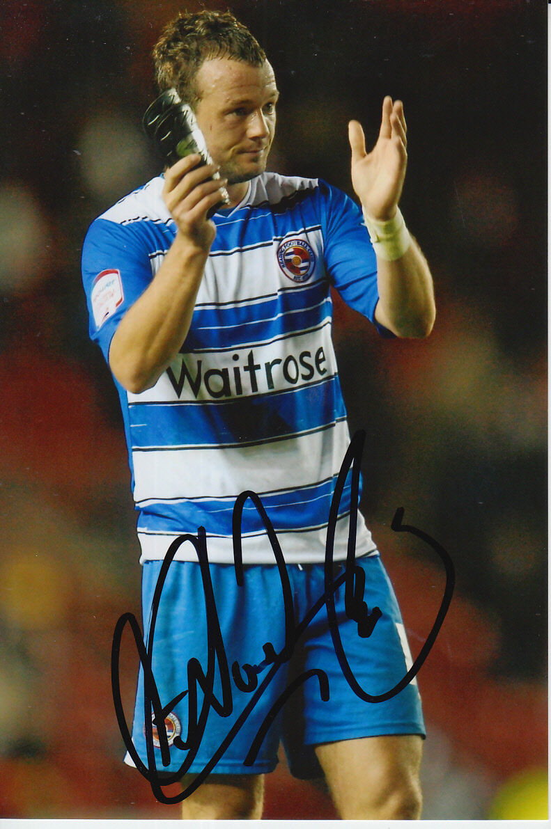 READING HAND SIGNED NOEL HUNT 6X4 Photo Poster painting 1.