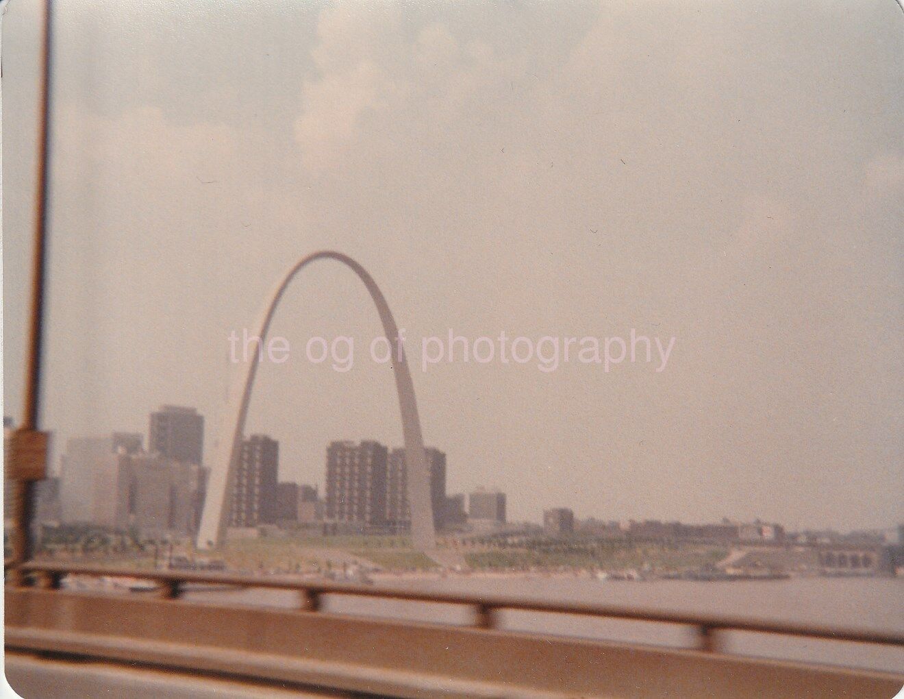 From The Car MISSOURI ARCH St. Louis FOUND Photo Poster paintingOriginal 89 10 C