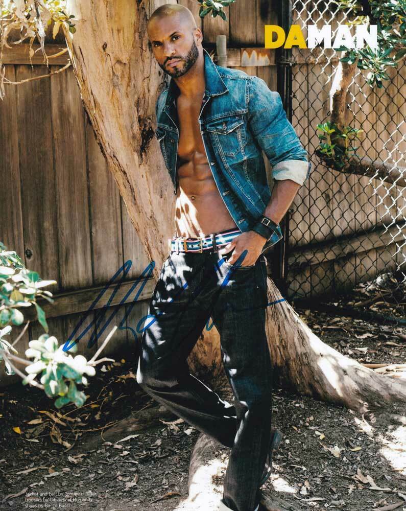 Ricky Whittle In-person AUTHENTIC Autographed Photo Poster painting SHA #42622