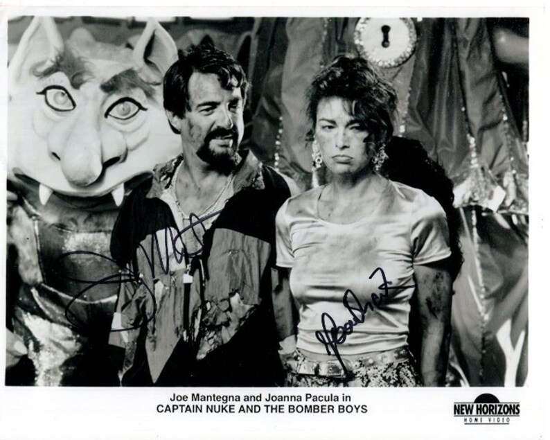 Joe Mantegna and Joanna Pacula signed autographed 8x10 Captain Nuke and the Bomber Boys Photo Poster painting