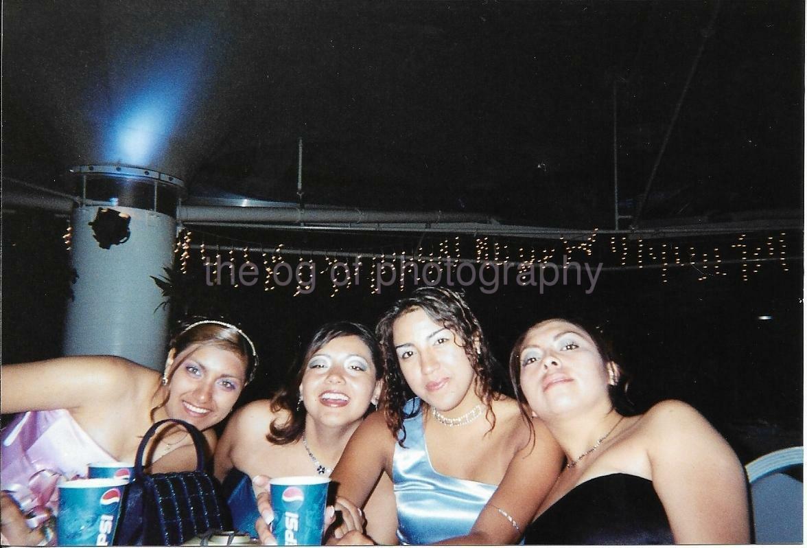 PARTY GIRLS Latinas FOUND Photo Poster painting Color YOUNG WOMEN Snapshot VINTAGE 11 2 A