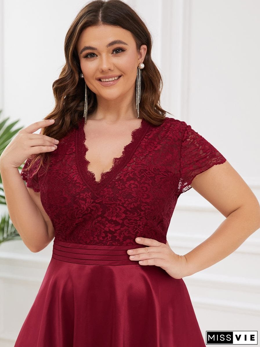 Elegant Plus Size Lace A-line Cocktail Dress with Pockets
