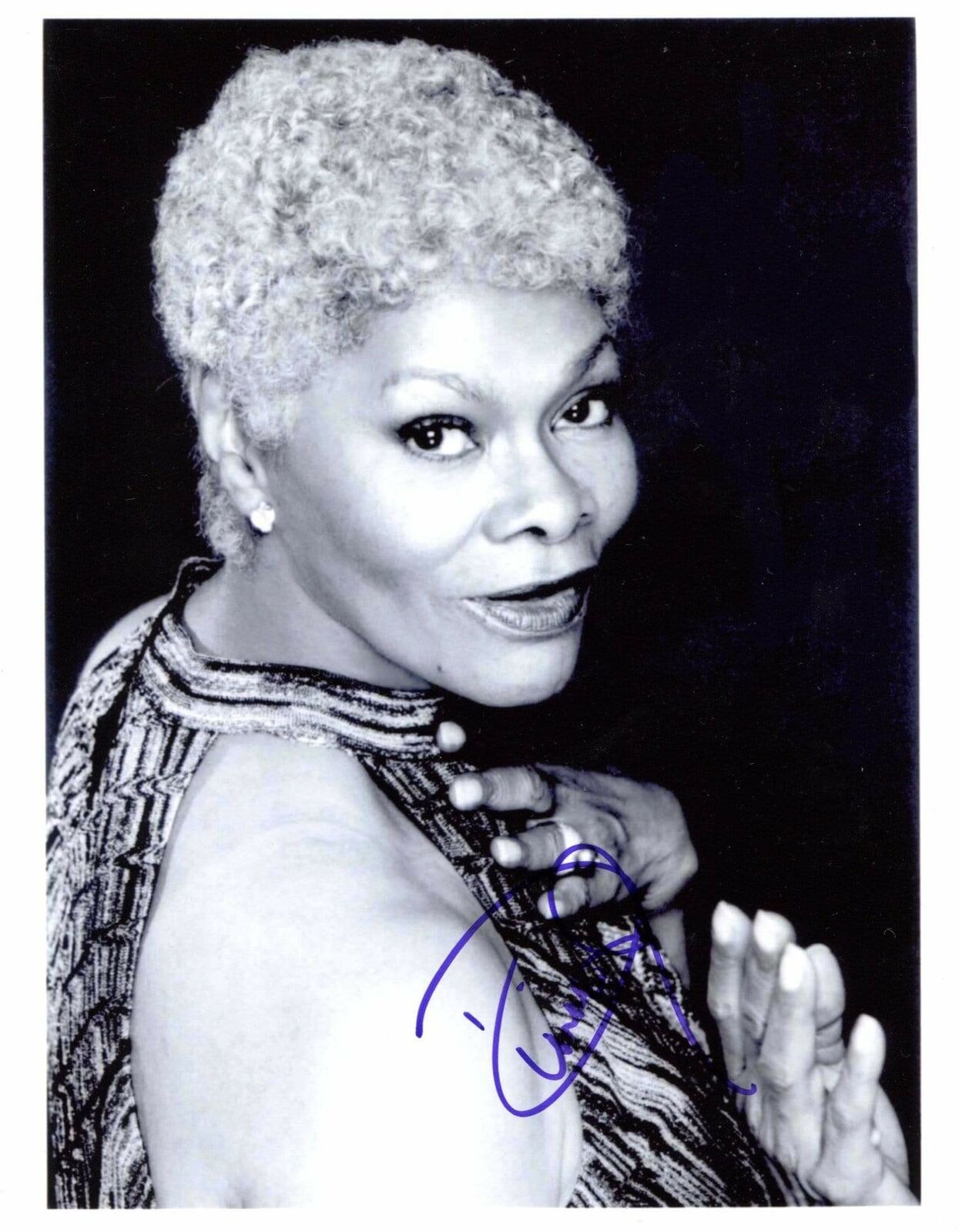 Dionne Warwick SINGER WALK ON BY autograph, In-Person signed Photo Poster painting