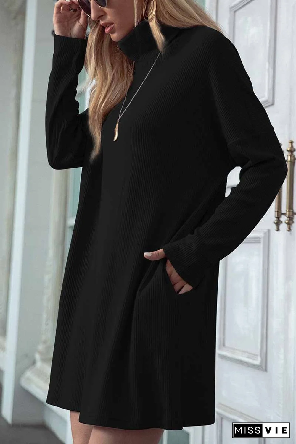 Solid Color Round Neck Dress