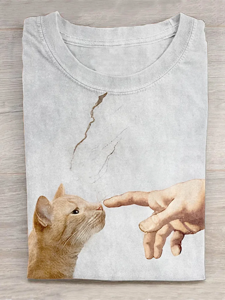 Unisex Cats Recognize Smells to Greet People Animal Lovers Art Print Design T-shirt