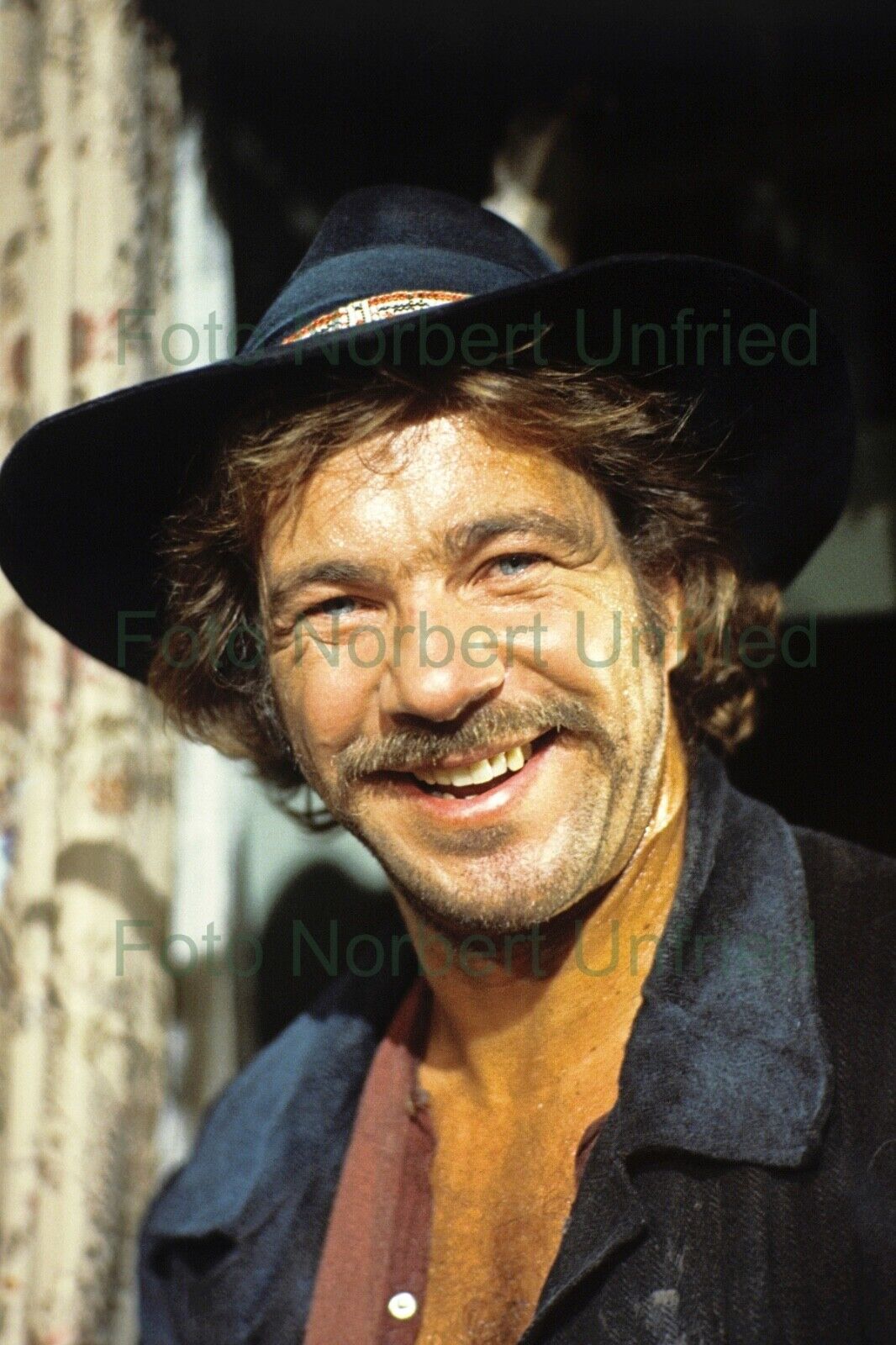 G?tz George With Hat - Photo Poster painting 20 X 30 CM Without Autograph (Nr 2-4