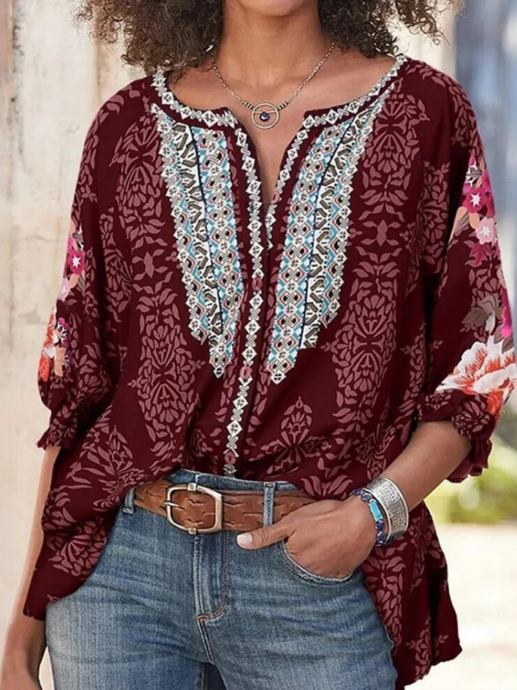 Women's Ethnic Print V-neck 3/4 Sleeve T-shirt