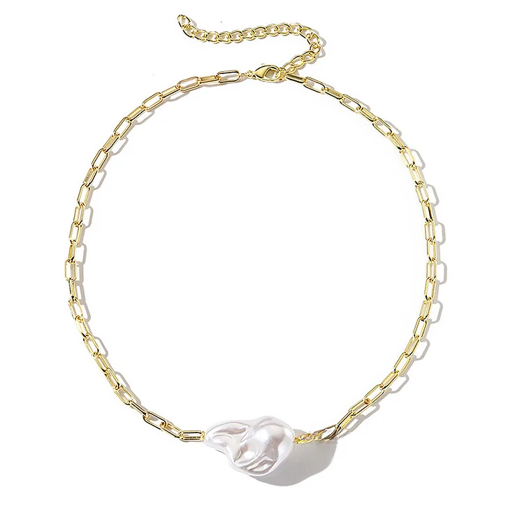 Baroque pearl necklace