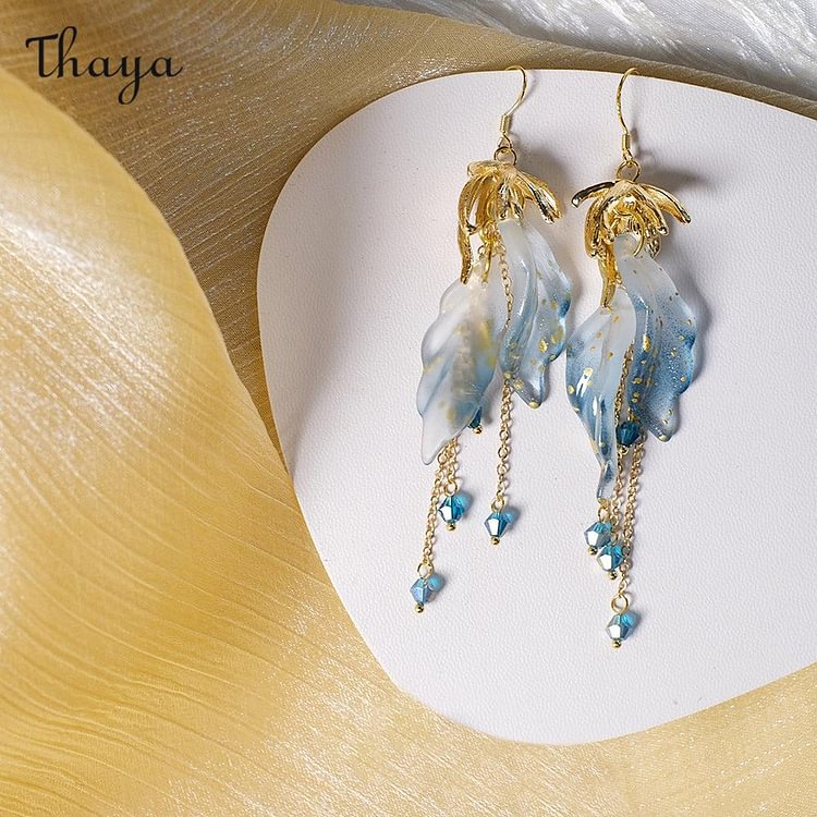 Thaya Retro Forest Fairy Leaf Earrings