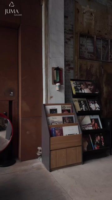 EZZAT Bastet Top - 8 Recycled Water Bottles - Violet/Grey