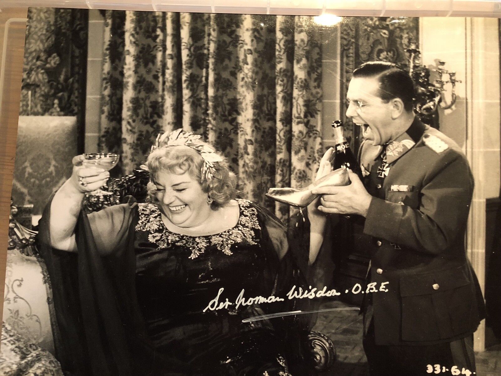 Actor Norman Wisdom signed THE SQUARE PEG comedy movie 16x12 Photo Poster painting UACC DEALER