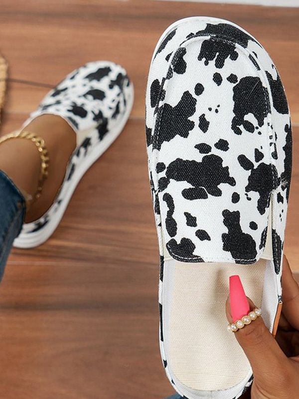 Cow Print Round Toe Flat Slippers