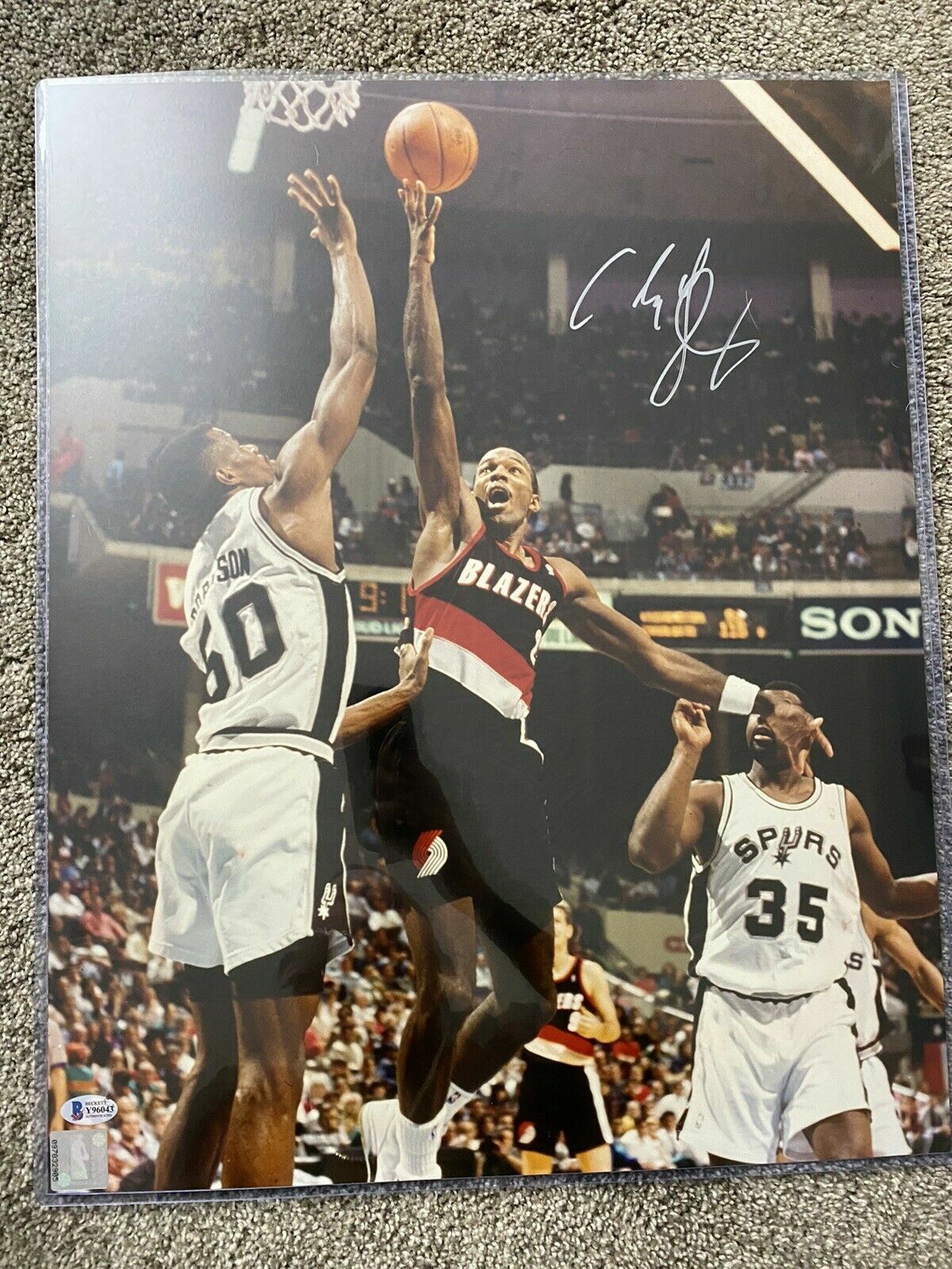 Clyde Drexler signed Portland Trailblazers 16x20 Photo Poster painting BAS Beckett COA