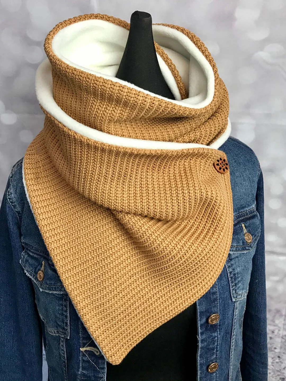Casual warm scarf