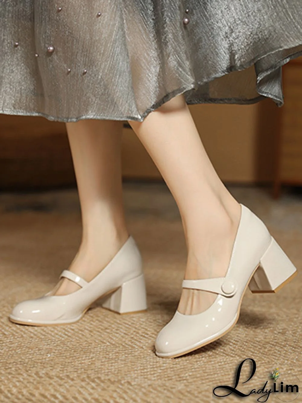 Round-Toe Shallow Cut Split-Joint Mary Janes Pumps