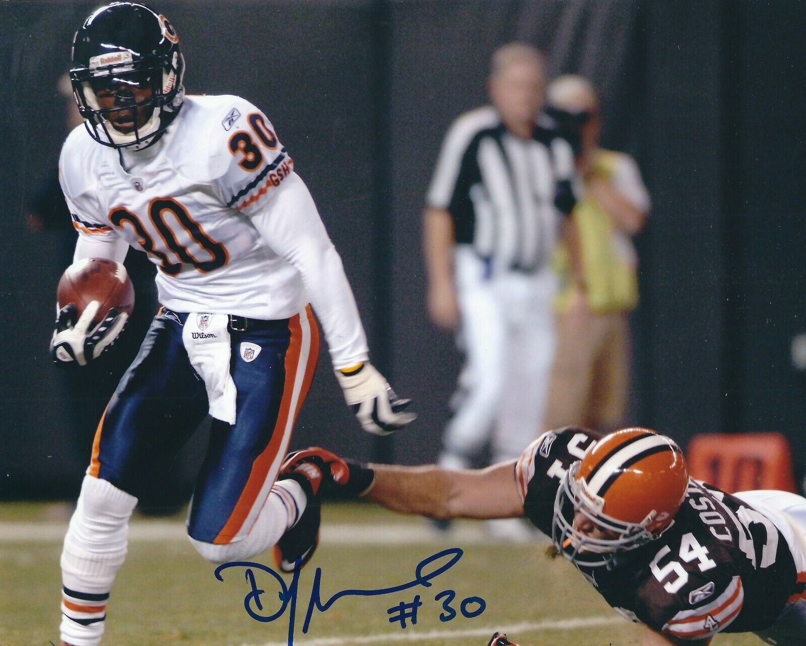 Signed 8x10 D.J. MOORE Chicago Bears Autographed Photo Poster painting - w/COA