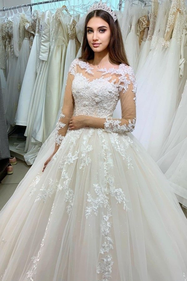 Fantastic Long Sleeve Floor-length Bateau Princess Tulle Wedding Dress With Appliques Lace | Ballbellas Ballbellas