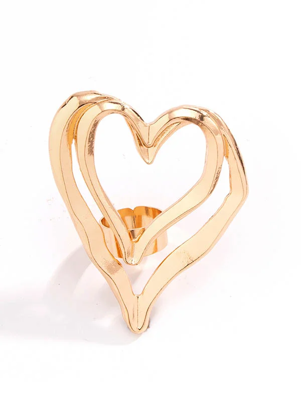 Elegant Heart-Shaped Monochrome Rings: Timeless Accessories