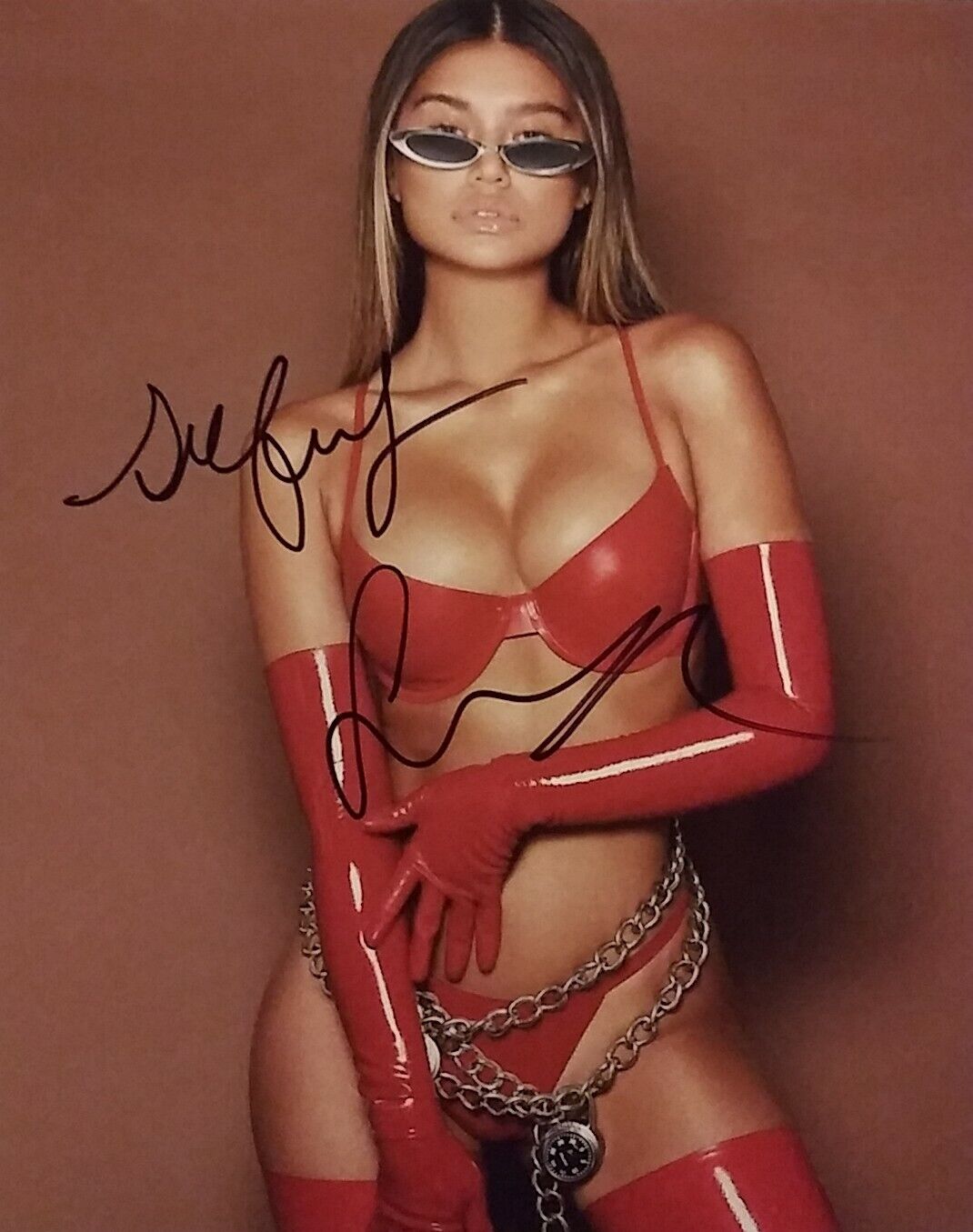 Sofia jamora signed 8 x 10