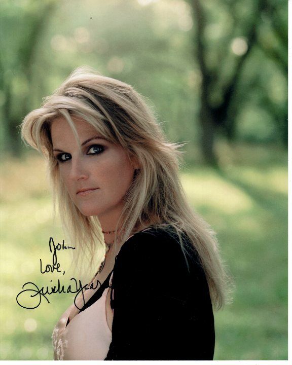 TRISHA YEARWOOD Autographed Signed Photo Poster paintinggraph - To John