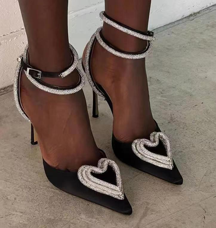 Mature Women's Fashionable Sandals