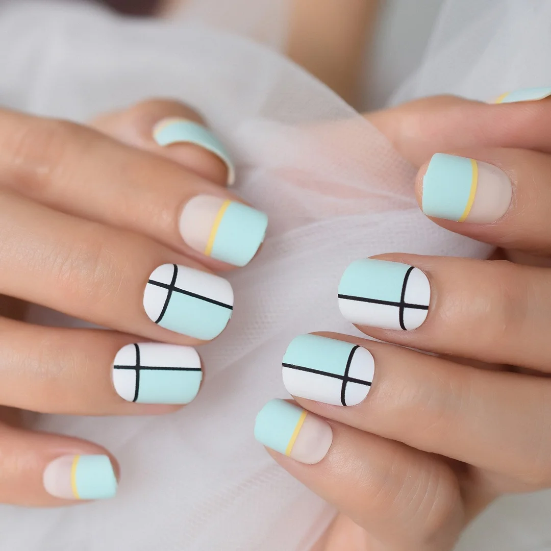 Golden Line Fadeing Glitter Pinkly Simple Deisng Nails Squoval Short Nails Tips Fingernails Art Supplies For Professionals EchiQ-Nail Inspo