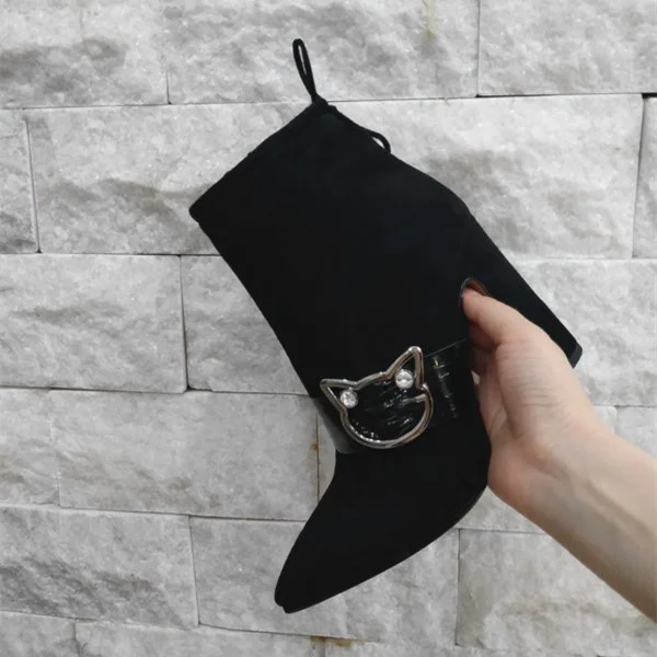 Black Suede Kitty Decorated Chunky Heel Ankle Booties Vdcoo