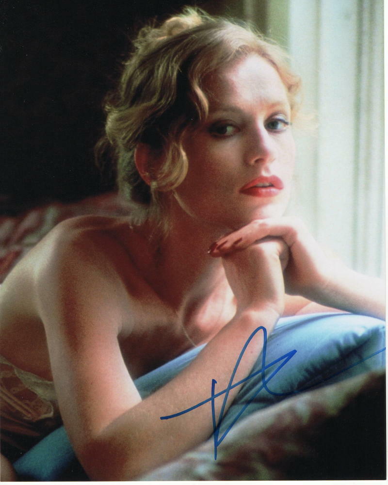 ISABELLE HUPPERT SIGNED AUTOGRAPH 8X10 Photo Poster painting - FRENCH BEAUTY, SEXY, ELLE