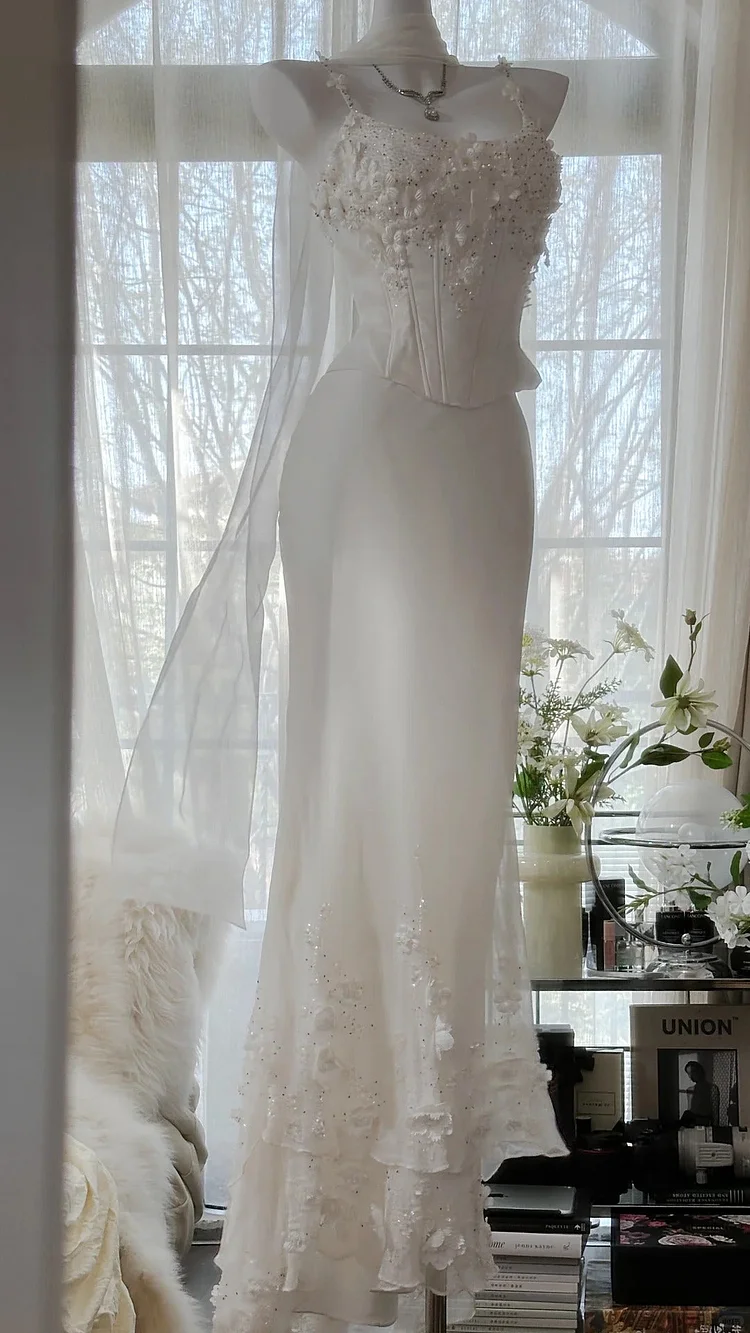 White Elegant Fashion Exquisite Floral Beaded Long Chiffon Ball Gown Evening Dress Party Dress Two Piece Set
