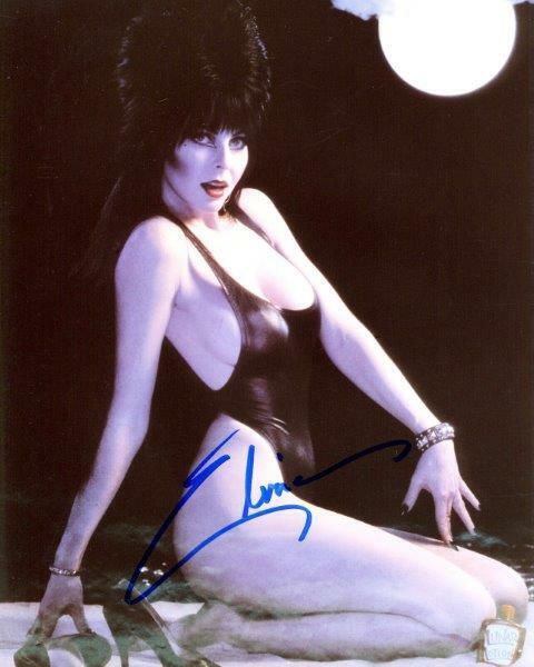 REPRINT - ELVIRA Mistress in the Dark Cassandra Peterson Signed 8 x 10 Photo Poster painting RP