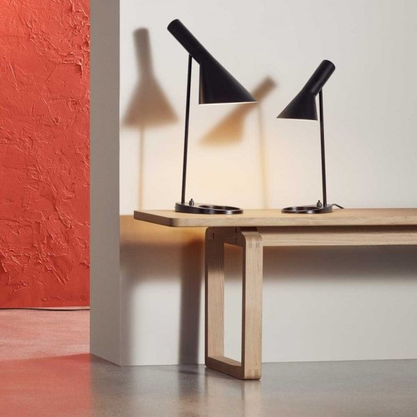Horseshoe Table lamp