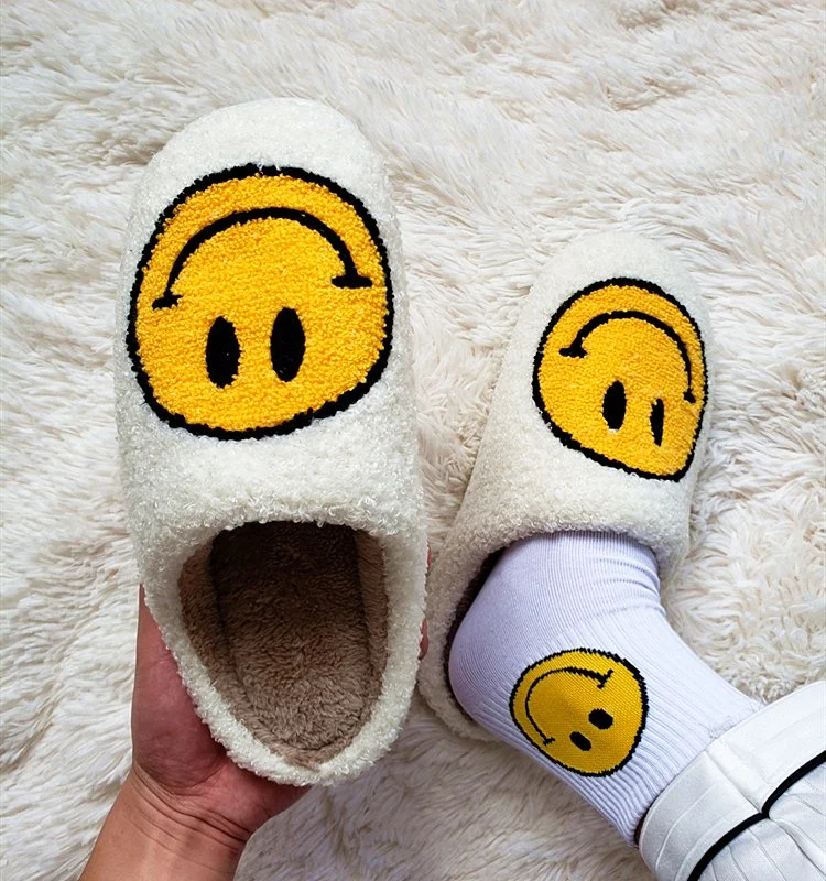 Women Winter Big Smiley Pattern Fur Scoks  Stunahome.com
