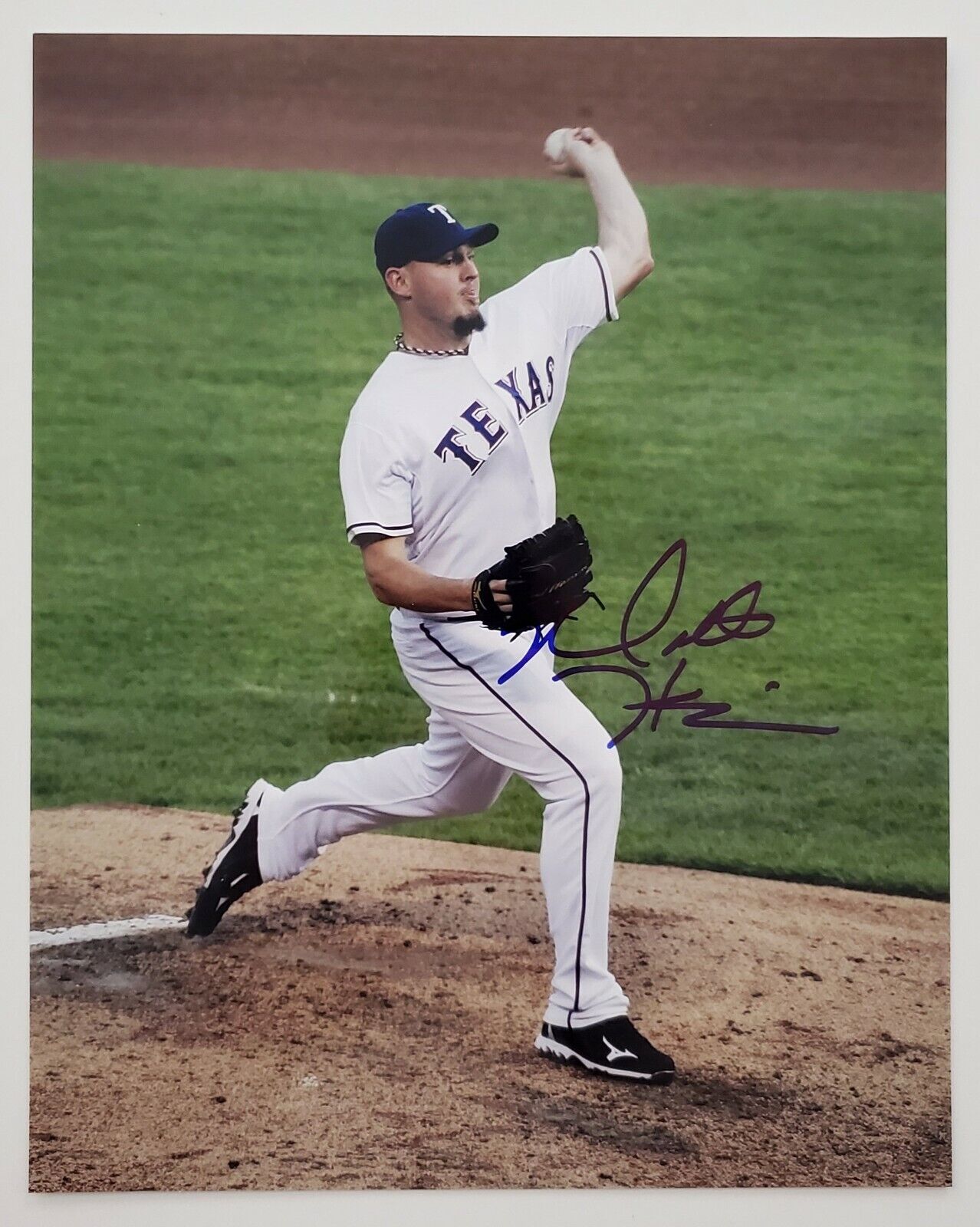 Matt Harrison Signed 8x10 Photo Poster painting MLB Texas Rangers Pitcher Auto RAD