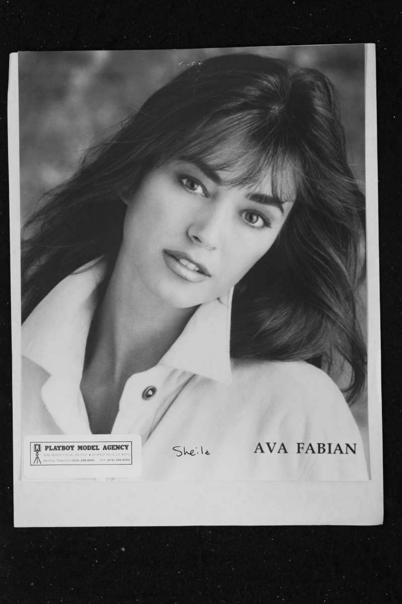 Ava Fabian - 8x10 Headshot Photo Poster painting w/ Resume - Playboy August 86