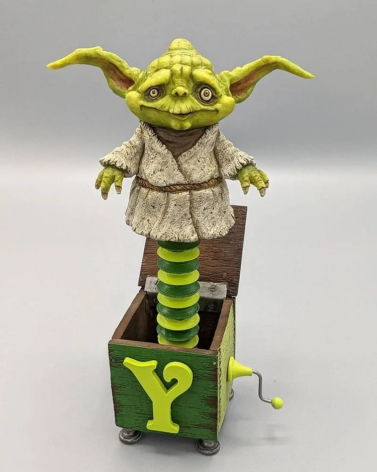 Boxed role-Spooky halloween sculpture