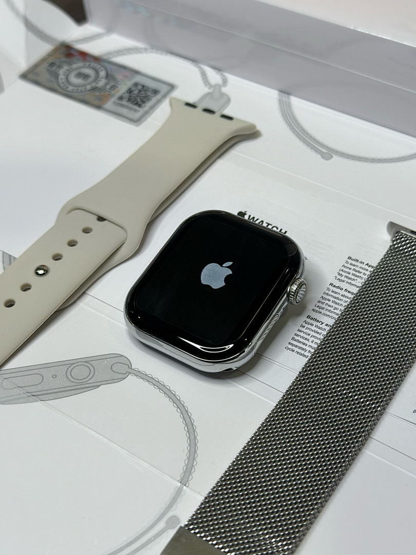 Smartwatch with Cellular SIM Card Version