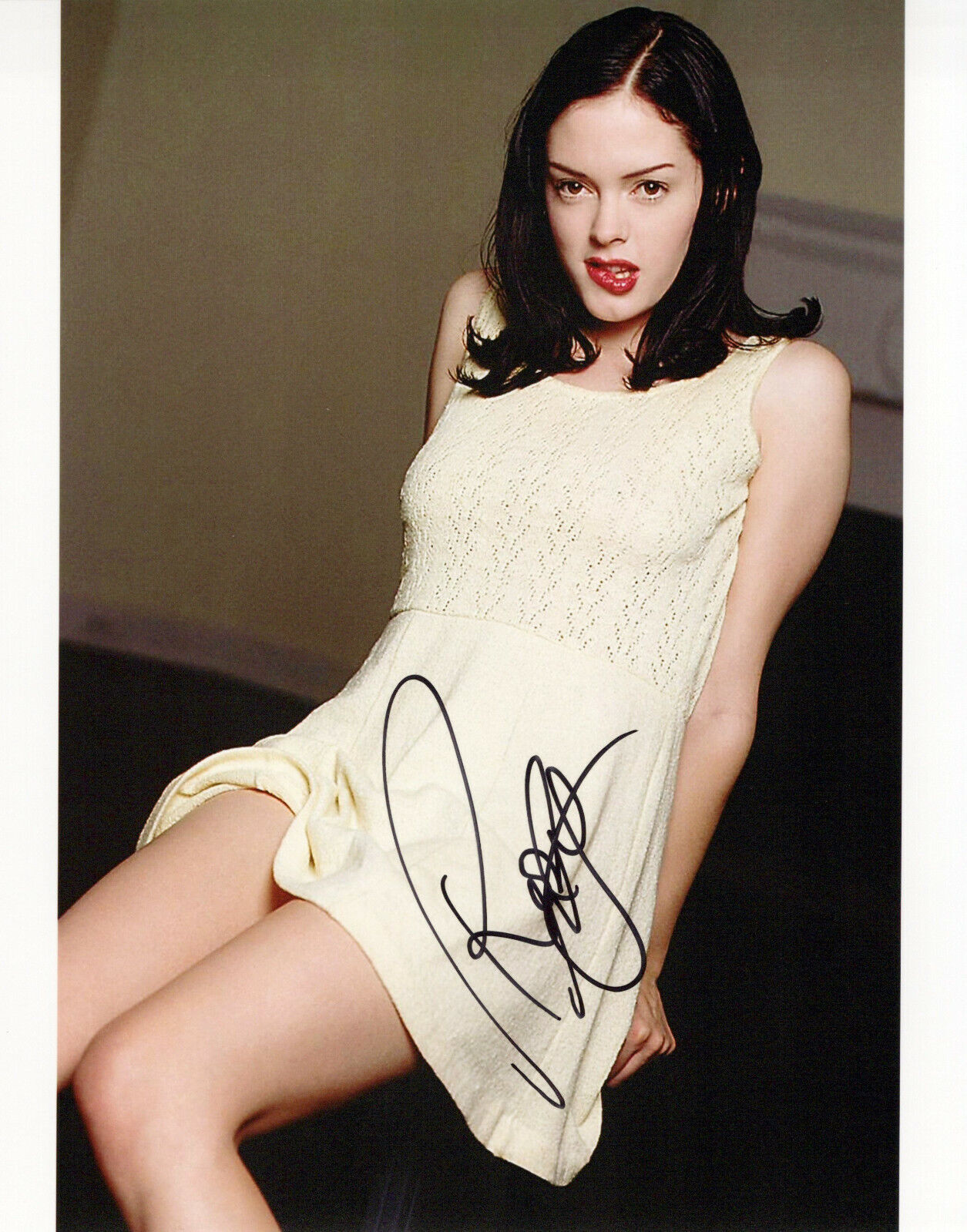 Rose McGowan glamour shot autographed Photo Poster painting signed 8x10 #18